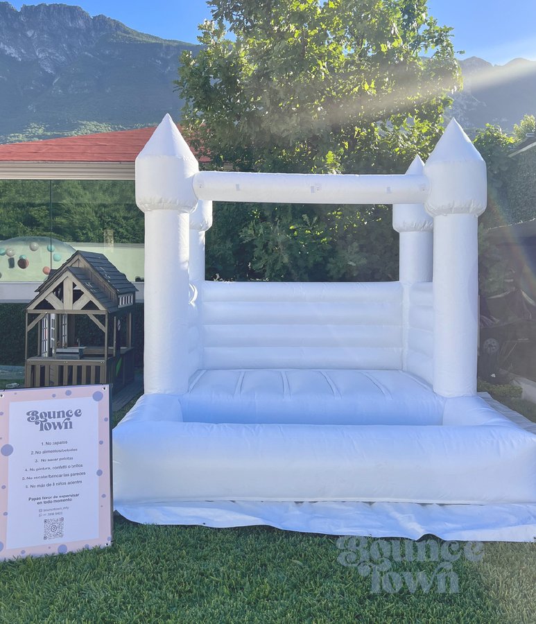 Castillo Olaf inflable blanco